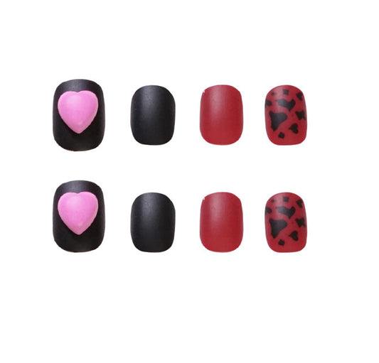 Cute Short Square Red and Black Hearts Charm Fake Nail Live N. 17